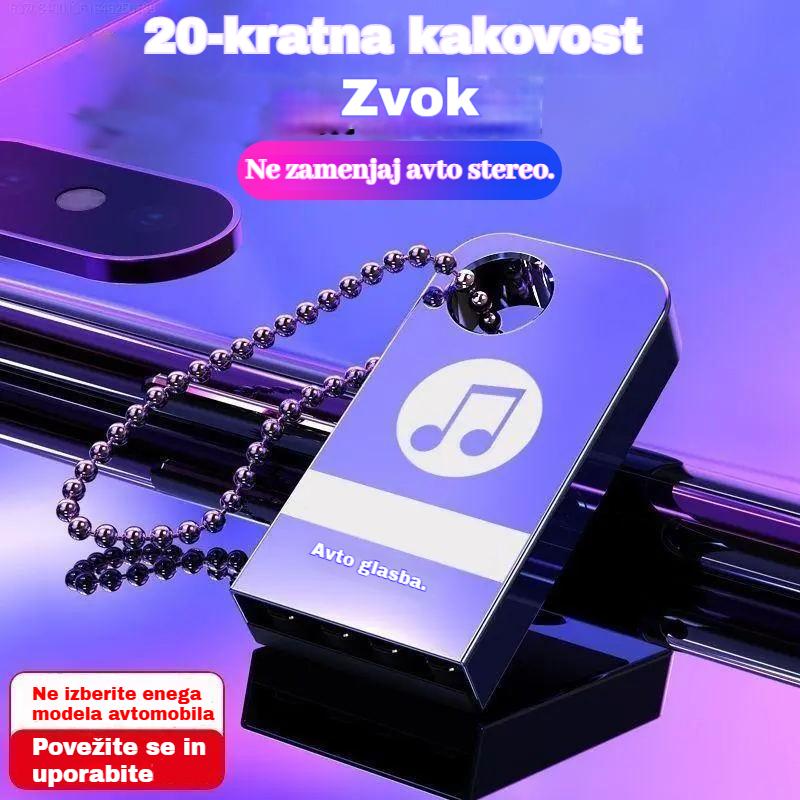 ššµšµćGlasbeni USB kljuÄekćVsebuje 8000 pesmi, 600 glasbenih videoposnetkov in 6D zvoÄne uÄinke.