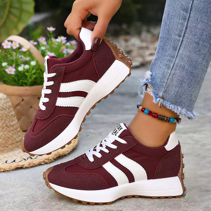 Ležérní tenisky na platformě – retro styl, snadná chůze a maximální pohodlí po celý den! 👟✨