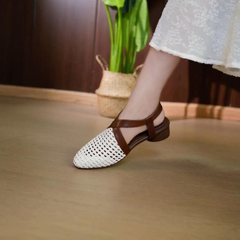【35-40】Retro puha bőr áttört szandál – kényelmes, nyomásmentes, tökéletes egész nyárra! 👡✨