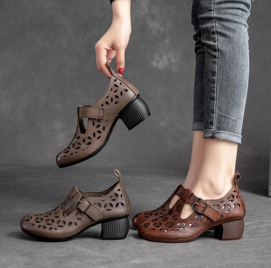 Γυναικεία Δερμάτινα Διάτρητα Παπούτσια με Ψηλό Τακούνι