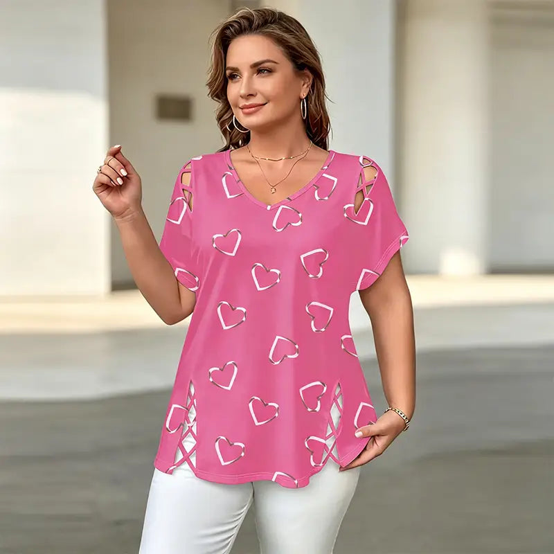 👚【S-5XL】V-nyakú póló szívecskés áttöréssel – stílusos és egyedi!