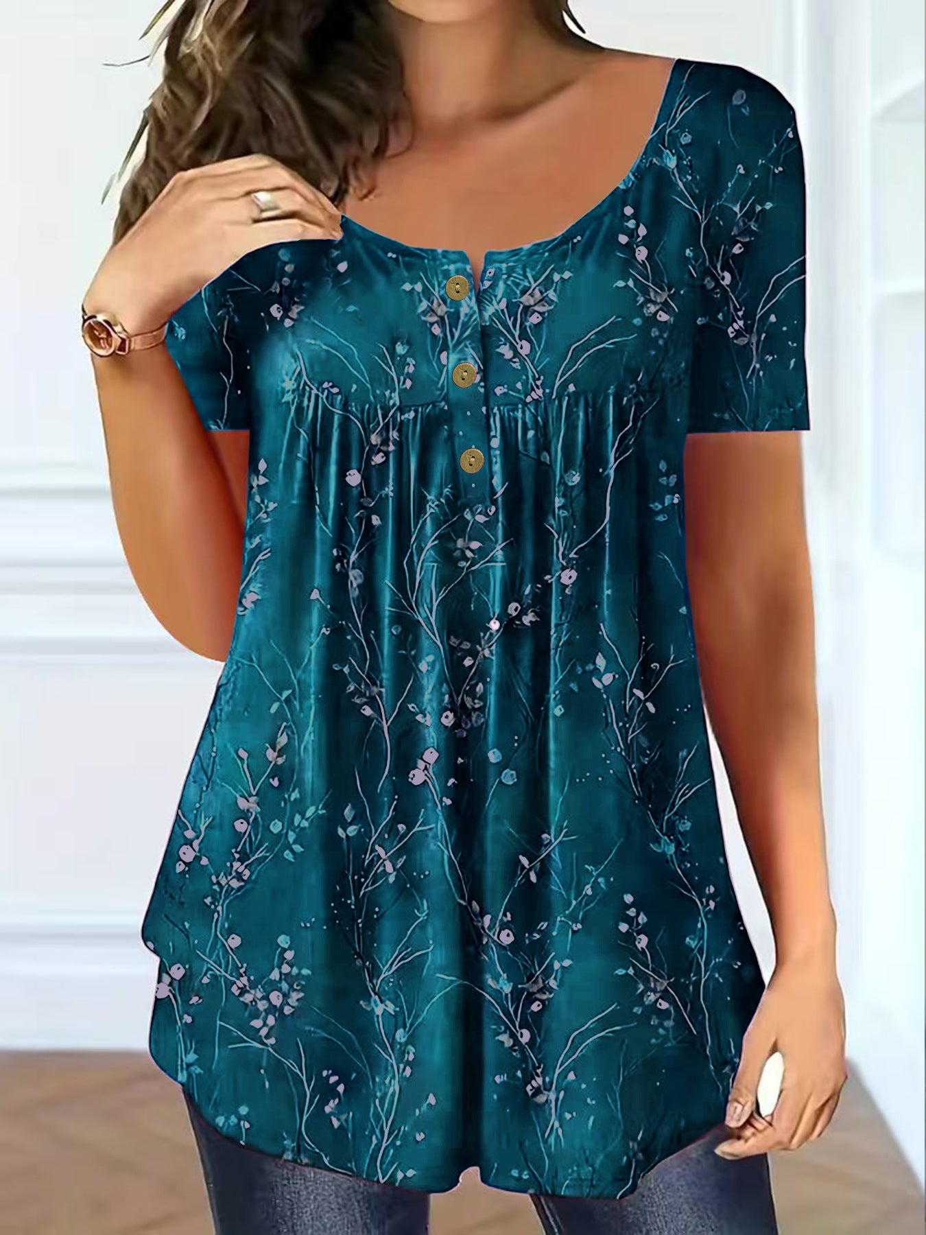 【Szezonváltó akció】📢🦋 Női mintás, ráncolt hosszú felső – elegancia, ami minden mozdulattal együtt mozog. 🌸