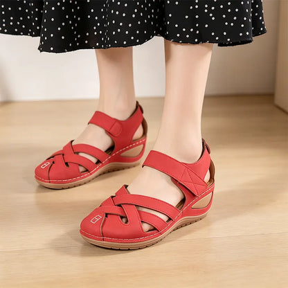 👡 Női piros halászszandál – zárt orr, lélegző szövött felső, állítható tépőzár ✨ Kényelmes és praktikus – utazáshoz és mindennapokra egyaránt! 🧳