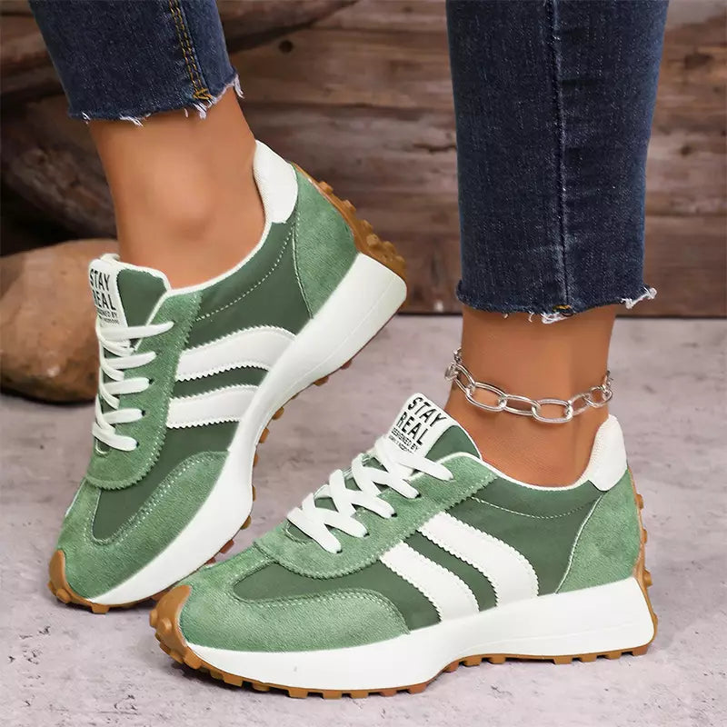 Ležérní tenisky na platformě – retro styl, snadná chůze a maximální pohodlí po celý den! 👟✨
