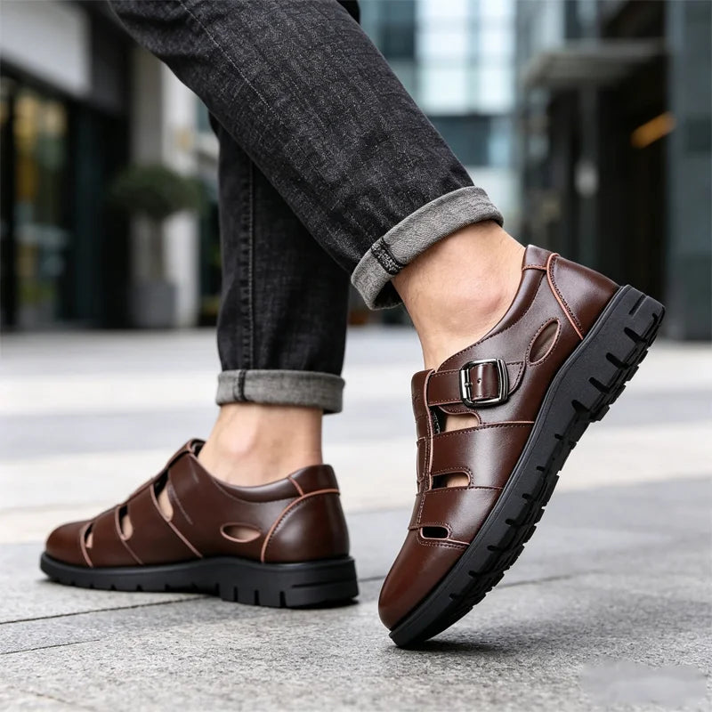 👞Pánské sandály z pravé kůže s výřezy｜Prodyšné, pohodlné a prémiového vzhledu