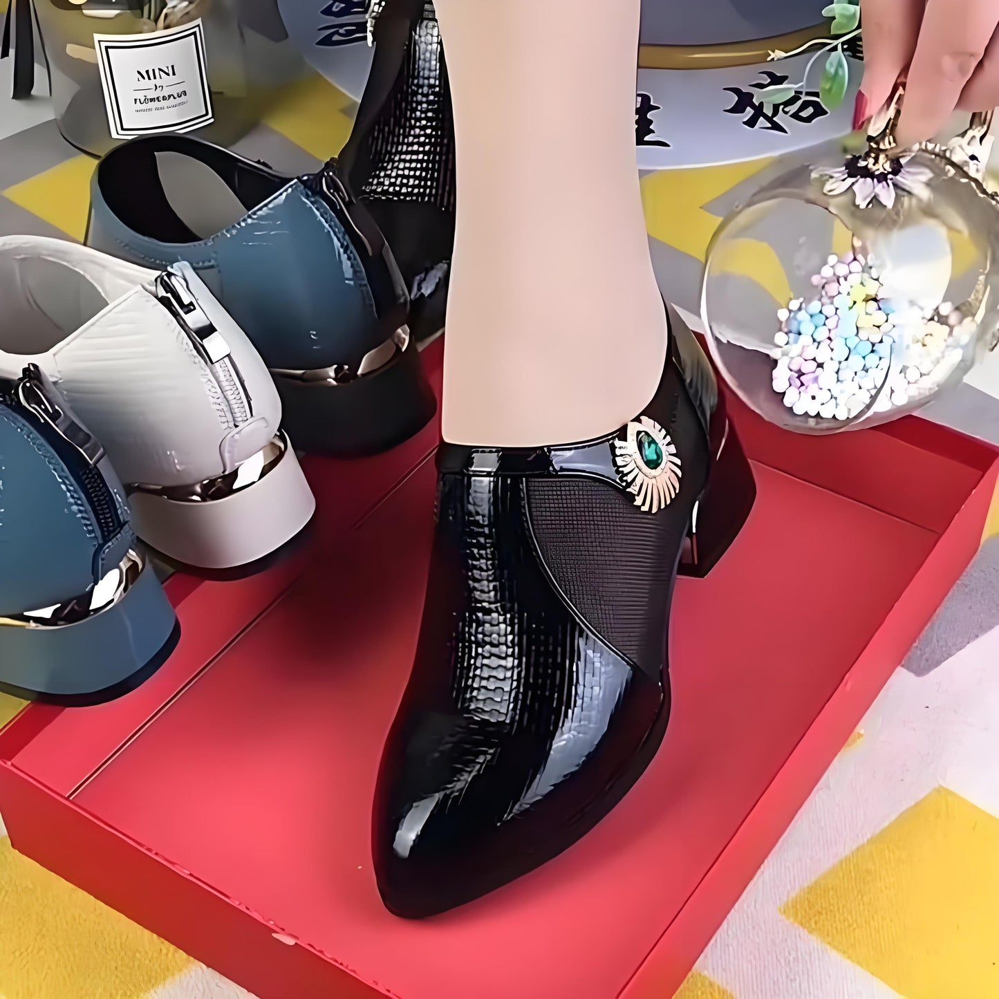 【35-40】👠✨Stylowe i eleganckie, skórzane, patchworkowe półbuty damskie na małym obcasie 💃🌟-4260004