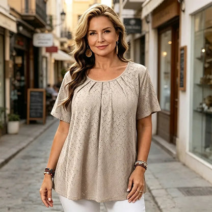 ✨【L-6XL】Elegantní dámská halenka s krajkovou výšivkou a volánovým límcem, volný střih, krátký rukáv – francouzský styl