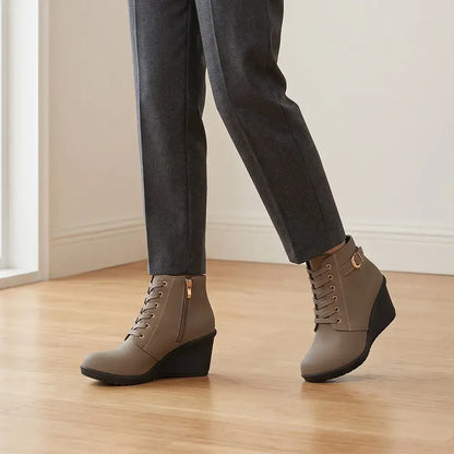 【35-42】👢 Női téli éktalpú bokacsizma – stílusos és stabil választás a hideg napokra