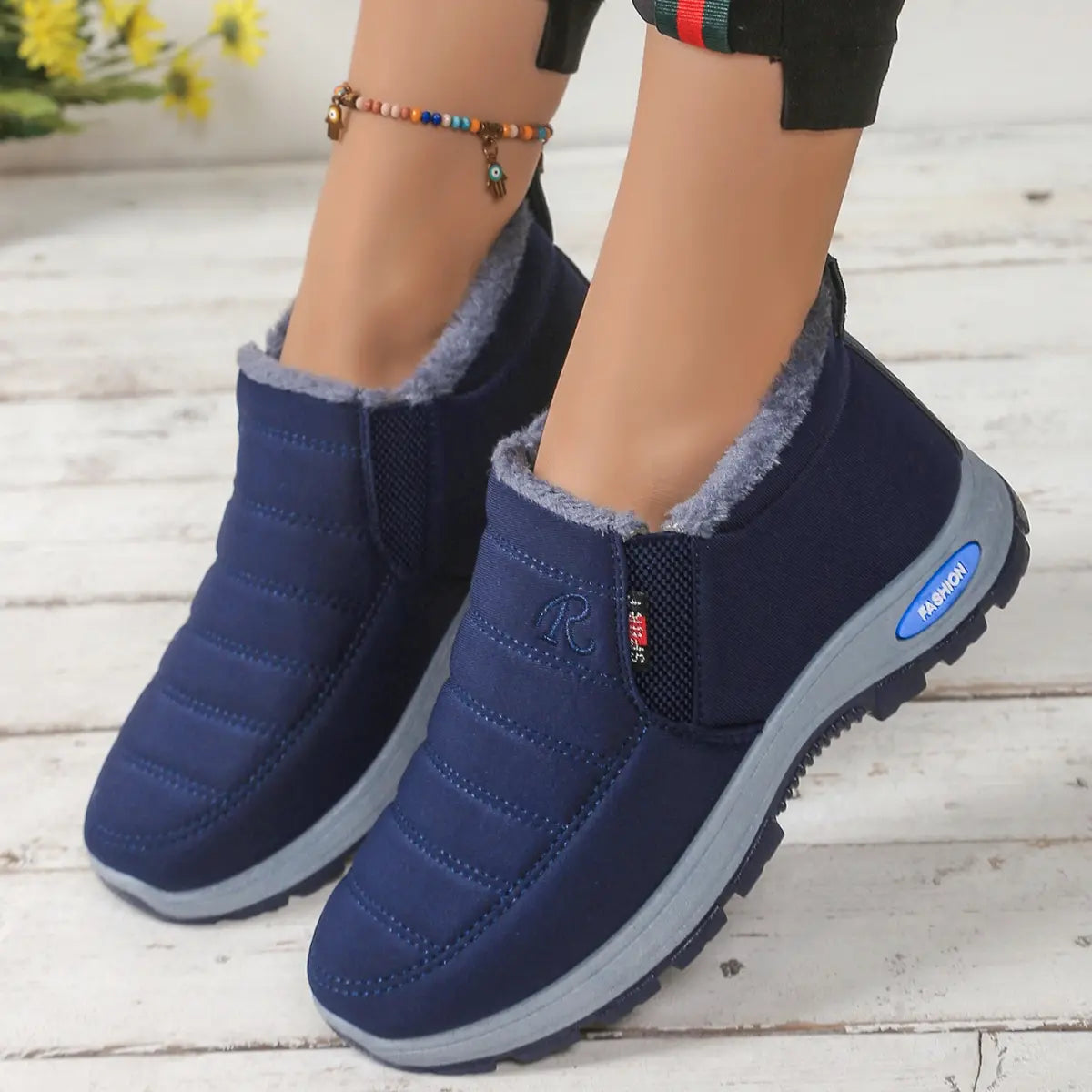 🔥【35-48】Unisex zimski škornji s podlogo iz semiša - topli, udobni in nedrseči, idealni za hladno vreme.