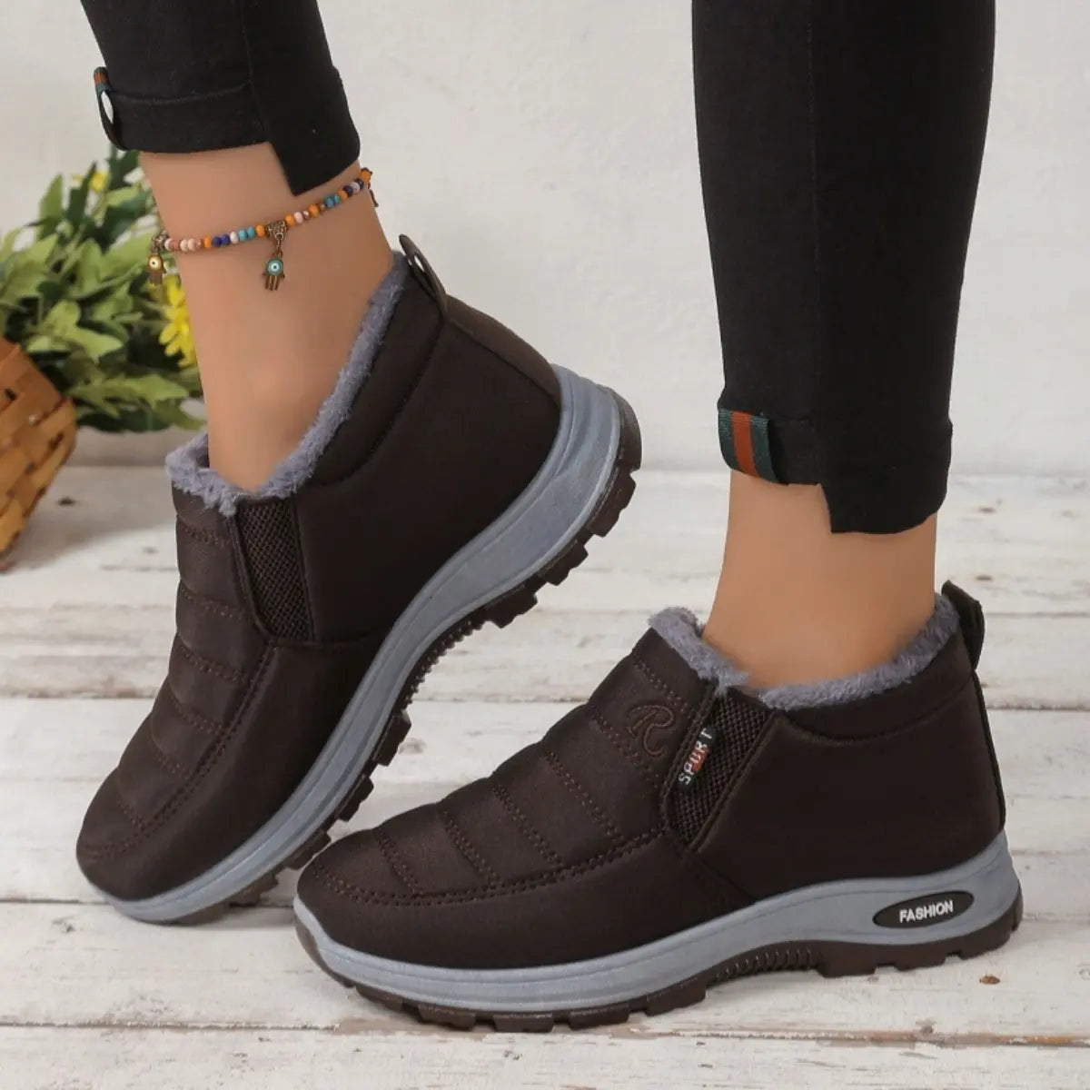 🔥【35-48】Unisex zimski škornji s podlogo iz semiša - topli, udobni in nedrseči, idealni za hladno vreme.